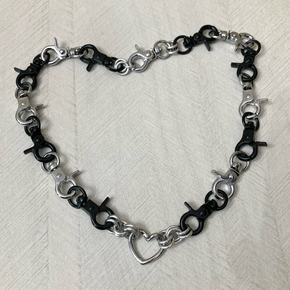 Stainless steel heart choker black & silver clasps goth punk emo chain necklace - Picture 16 of 16